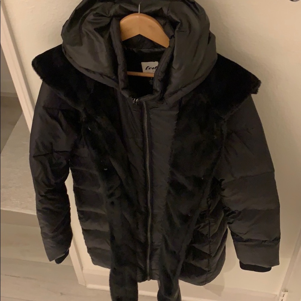 Lower-Thigh Length Puffer Jacket - image 5